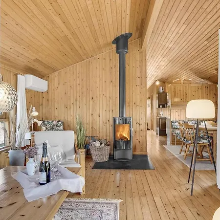 3 Bedroom Gorgeous In Lbk * Ålbæk