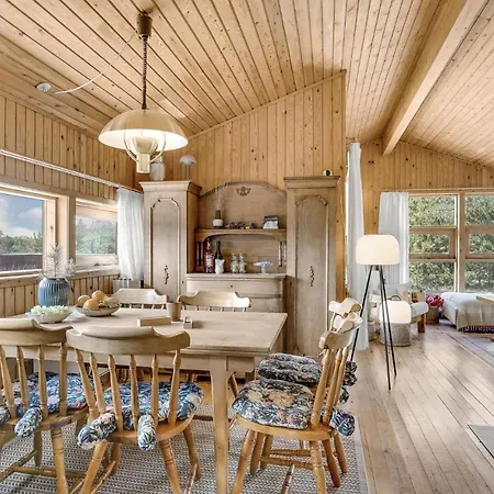 3 Bedroom Gorgeous In Lbk Ålbæk